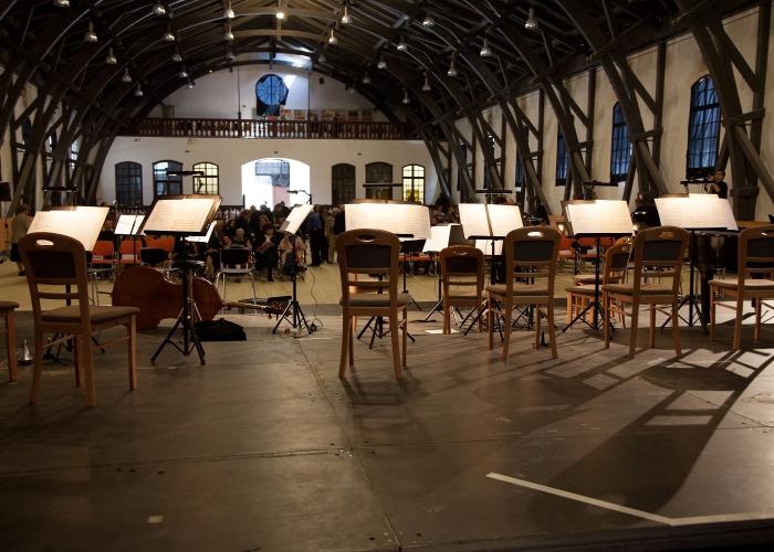 Hours of Freedom at the Municipal Riding School